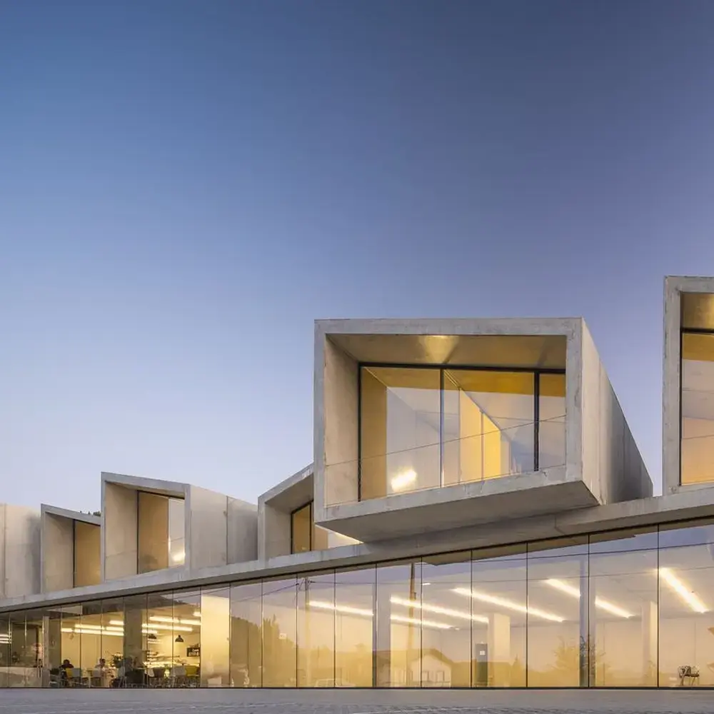 How to implement a prefabricated concrete building